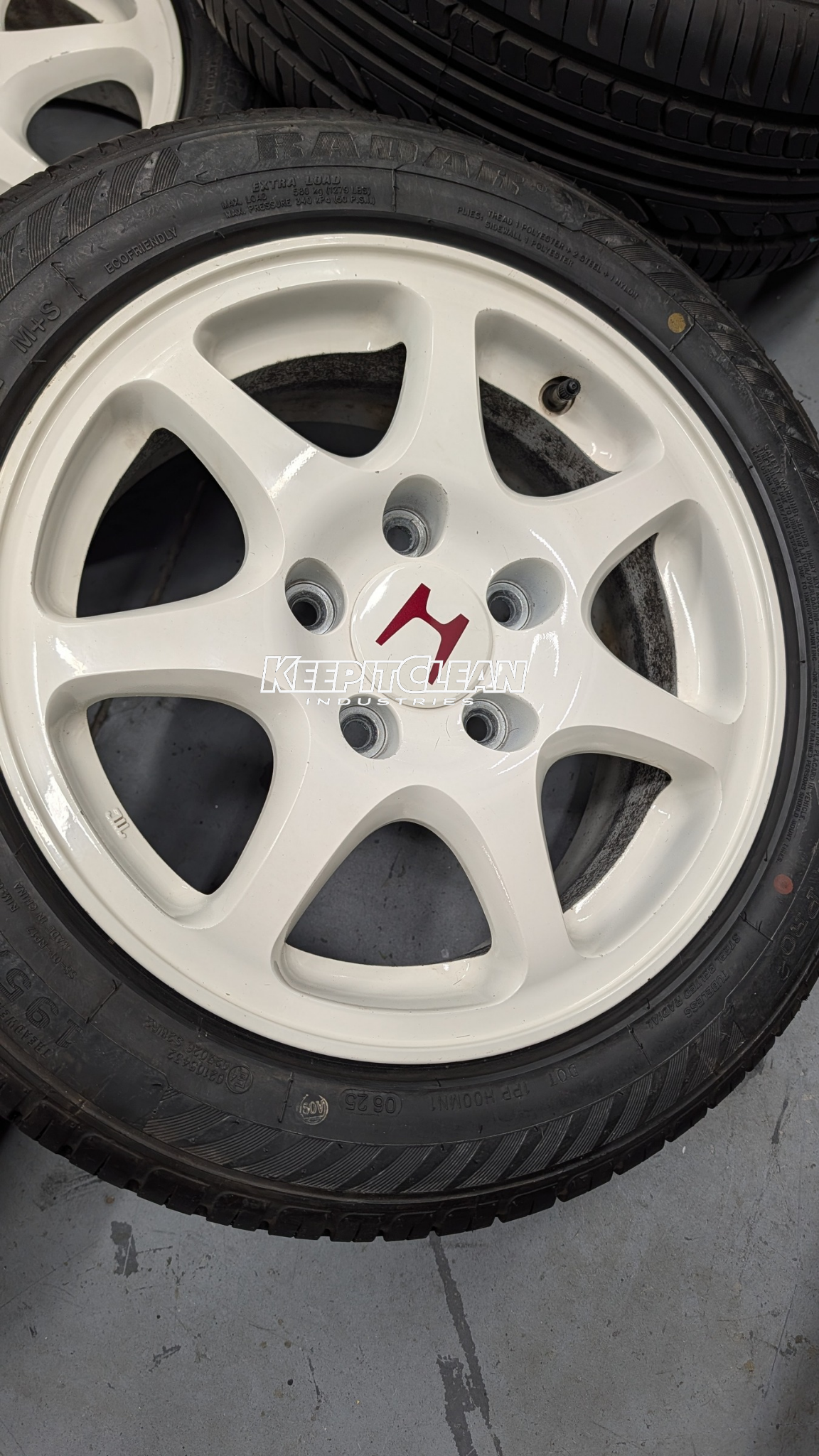 EK9 Type R Wheels w/tires and center caps (GREAT CONDITION)