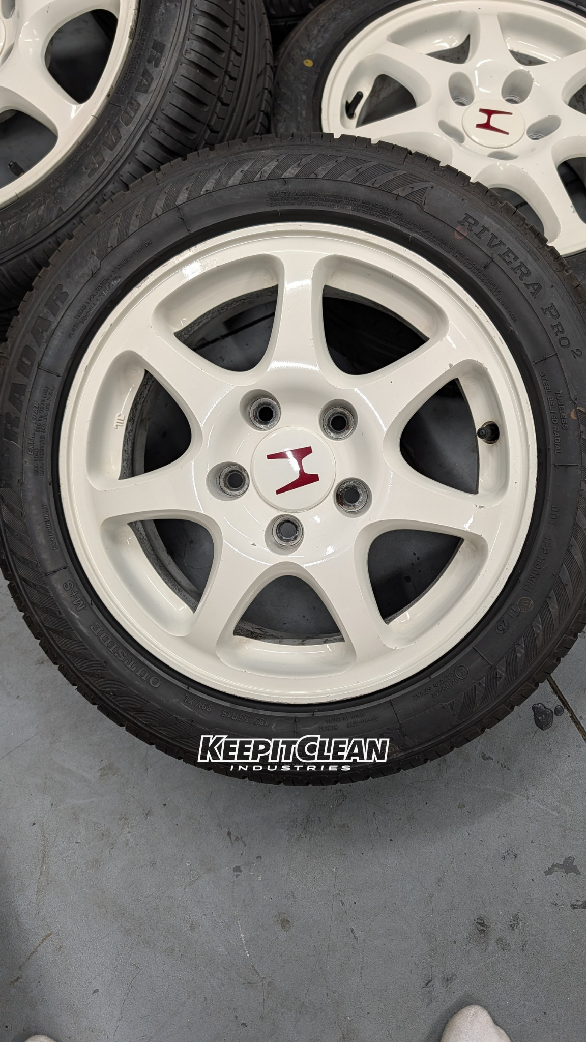 EK9 Type R Wheels w/tires and center caps (GREAT CONDITION)