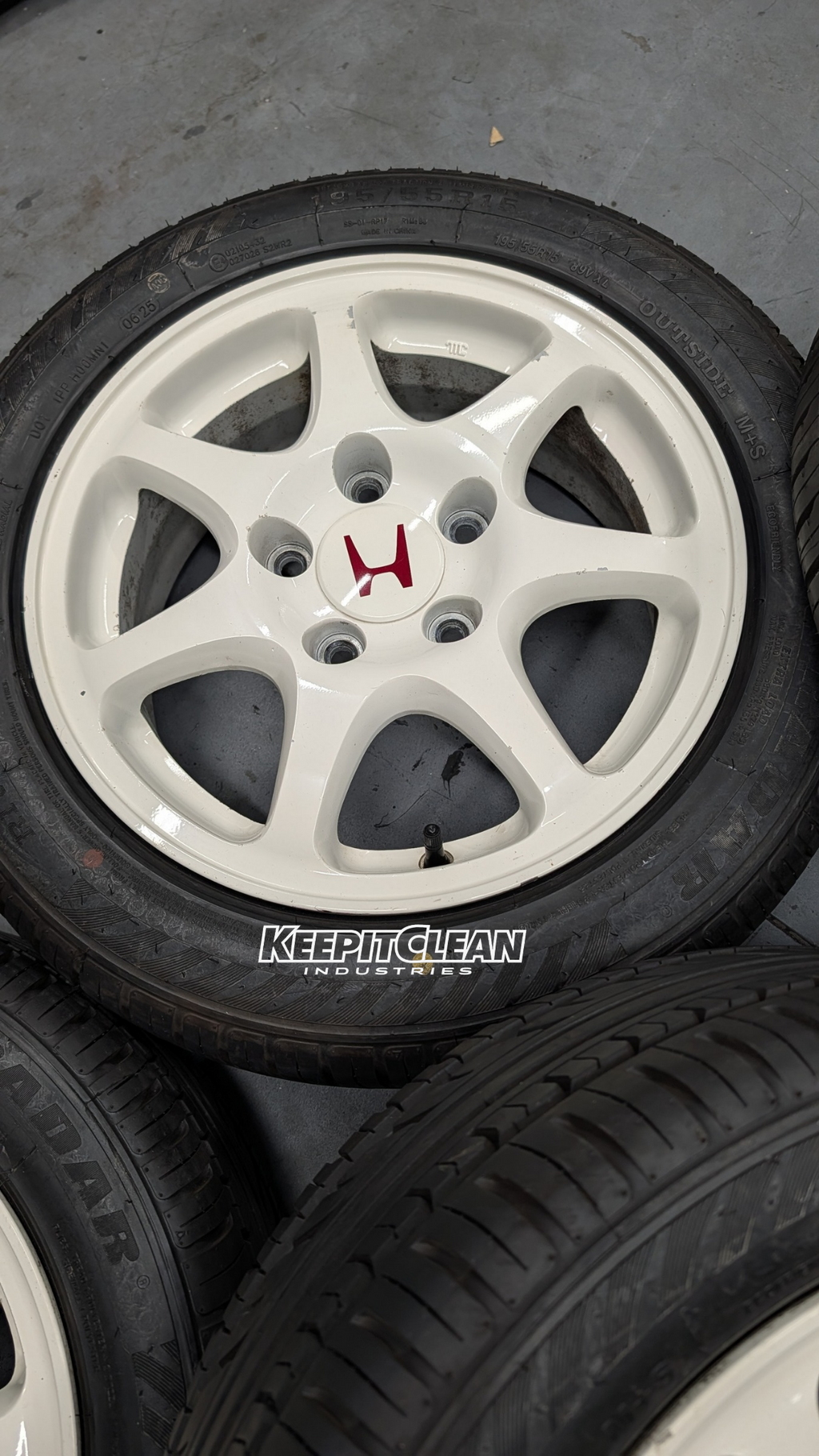 EK9 Type R Wheels w/tires and center caps (GREAT CONDITION)